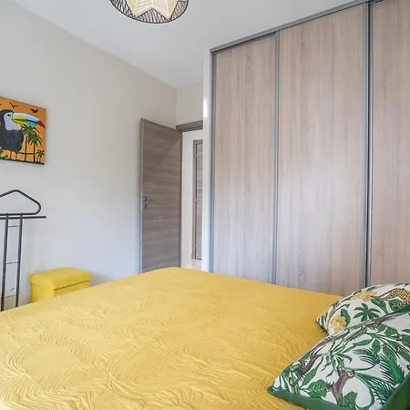 Appartement Le Puget By Interhome Cannes